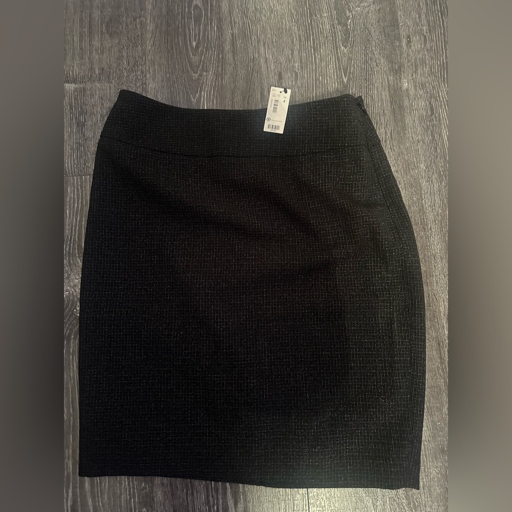 Chic Black The Limited Pencil Skirt for Women New with Tags